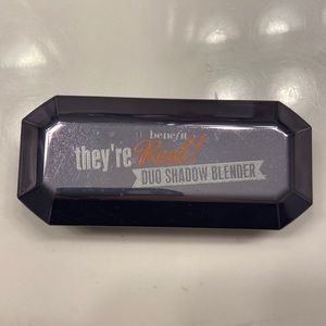 Benefit Due Shadow Blender